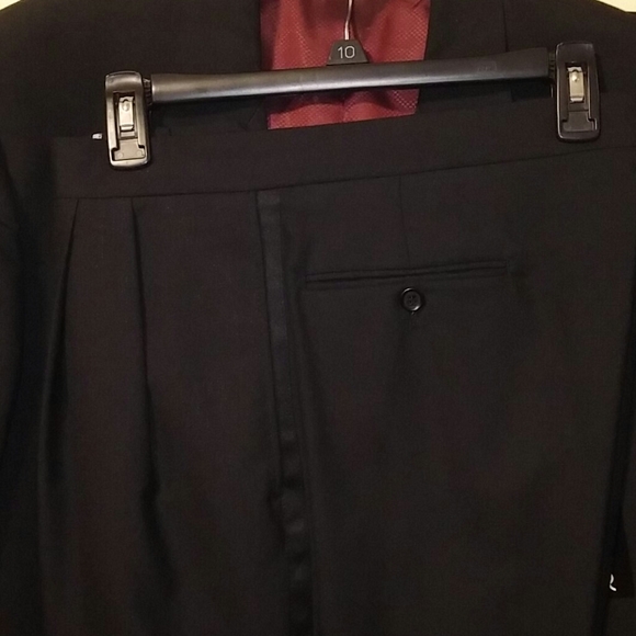 Mens Tuxedo - Picture 10 of 16